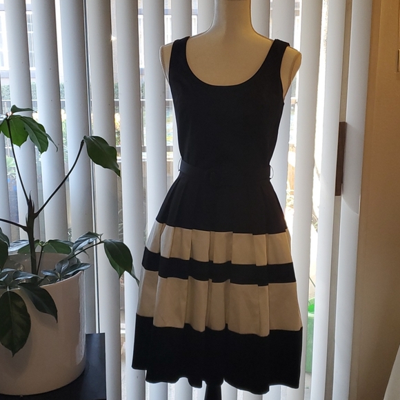 White House Black Market Dresses & Skirts - 🆕️White House/Black Market Dress Size 2
